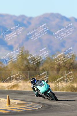 media/Jan-10-2025-CVMA Friday Practice (Fri) [[489e0da257]]/Group 4 and Trackday/Session 5 (Turn 7)/